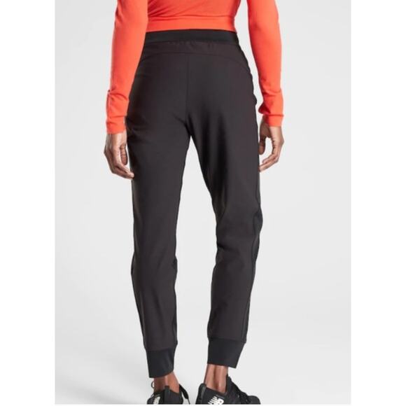 Athleta Headlands Hybrid Trek Jogger Black Pant Pockets Women's 2 XS Trail Gym - Picture 3 of 12